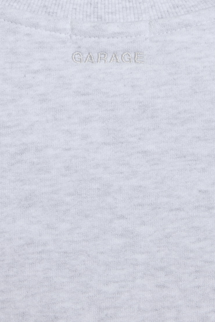 100099314_18X_alt4_1920x2880.jpg