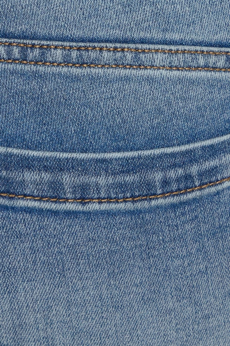 100099488_07K_alt3_1920x2880.jpg
