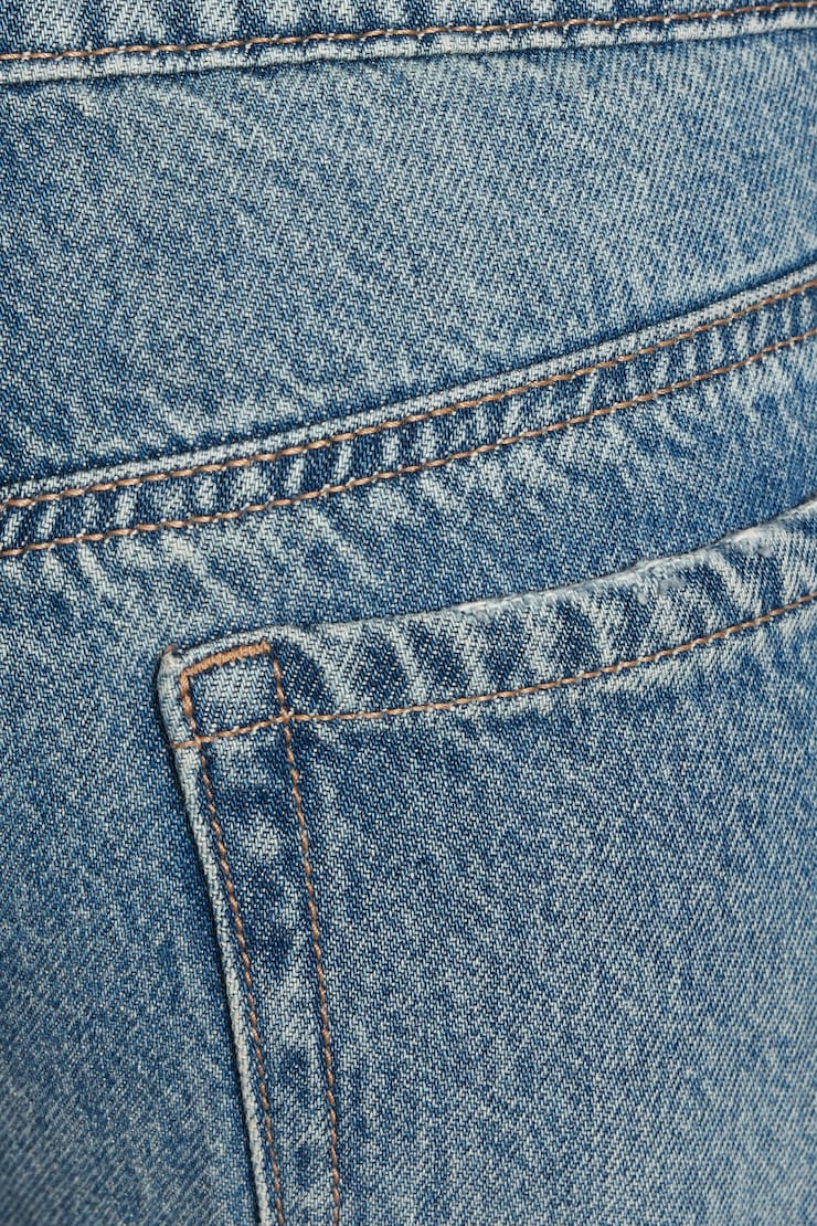 100099666_07K_alt3_1920x2880.jpg
