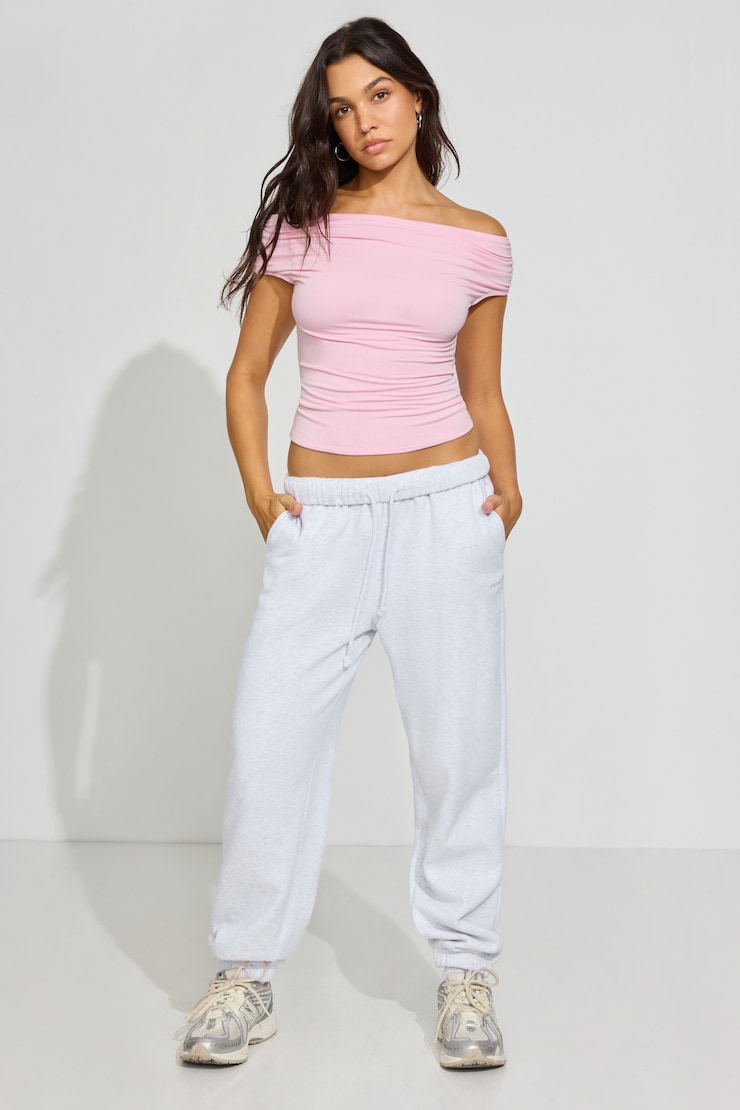 100101438_00P_alt1_1920x2880.jpg